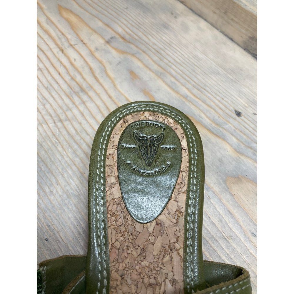 FRYE Boots Chelsea Thong Olive Green Sandals 6.5M Slip On - Picture 3 of 7